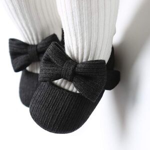 NWT Black Knit Baby Mary Jane Shoes with Bow 0-6 Months